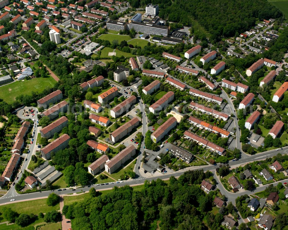 Kramerswinkel from the bird's eye view: Residential area - mixed development of a multi-family housing estate and single-family housing estate in Kramerswinkel in the state Lower Saxony, Germany