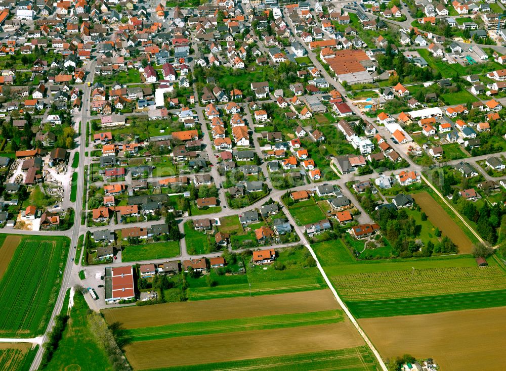 Aerial image Laichingen - Residential area - mixed development of a multi-family housing estate and single-family housing estate in Laichingen in the state Baden-Wuerttemberg, Germany