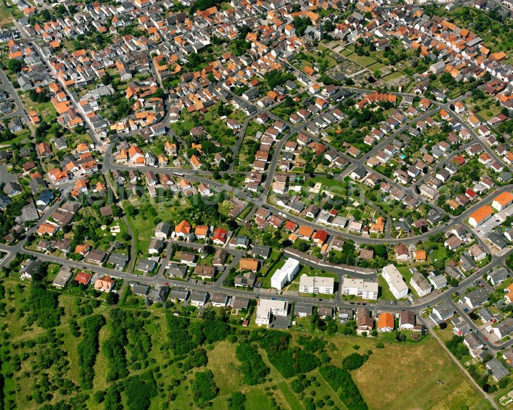 Aerial photograph Leihgestern - Residential area - mixed development of a multi-family housing estate and single-family housing estate in Leihgestern in the state Hesse, Germany