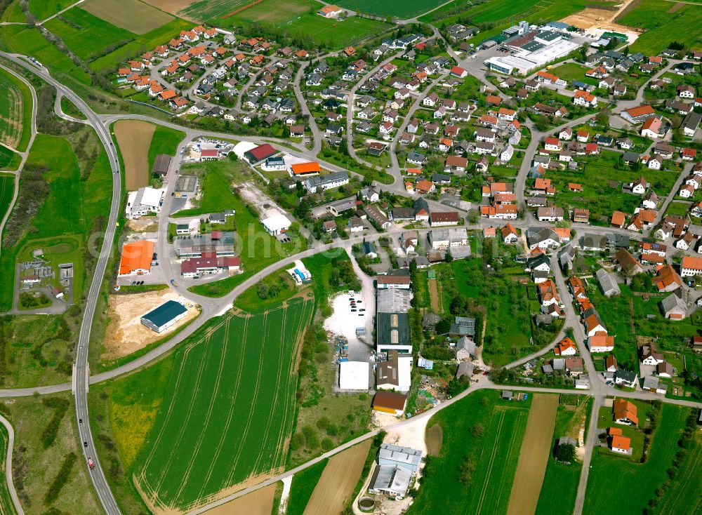 Machtolsheim from above - Residential area - mixed development of a multi-family housing estate and single-family housing estate in Machtolsheim in the state Baden-Wuerttemberg, Germany