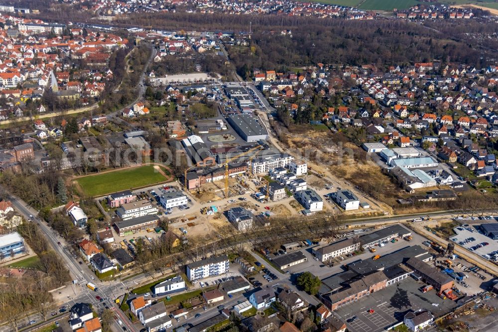 Soest from the bird's eye view: residential area - mixed development of a multi-family housing estate and single-family housing estate of Merkurhoefe also called Merkur Living - Merkurhoefe on Rennekonp in Soest in the state North Rhine-Westphalia, Germany