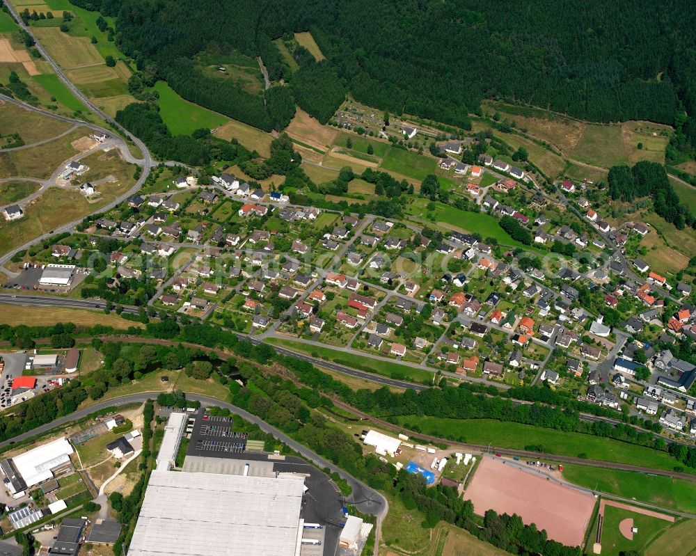 Aerial image Niederlaasphe - Residential area - mixed development of a multi-family housing estate and single-family housing estate in Niederlaasphe in the state North Rhine-Westphalia, Germany