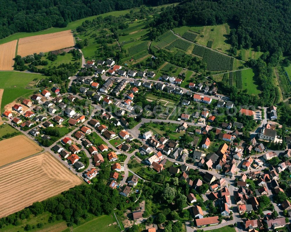 Aerial image Obereisesheim - Residential area - mixed development of a multi-family housing estate and single-family housing estate in Obereisesheim in the state Baden-Wuerttemberg, Germany