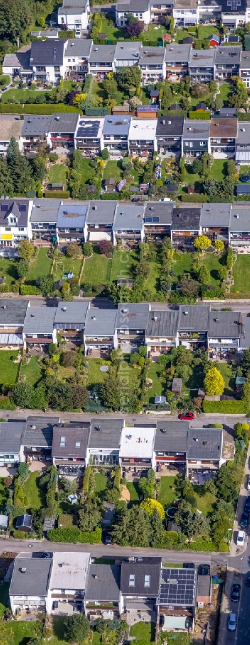 Oelkinghausen from above - Residential area - mixed development of a multi-family housing estate and single-family housing estate in Oelkinghausen in the state North Rhine-Westphalia, Germany