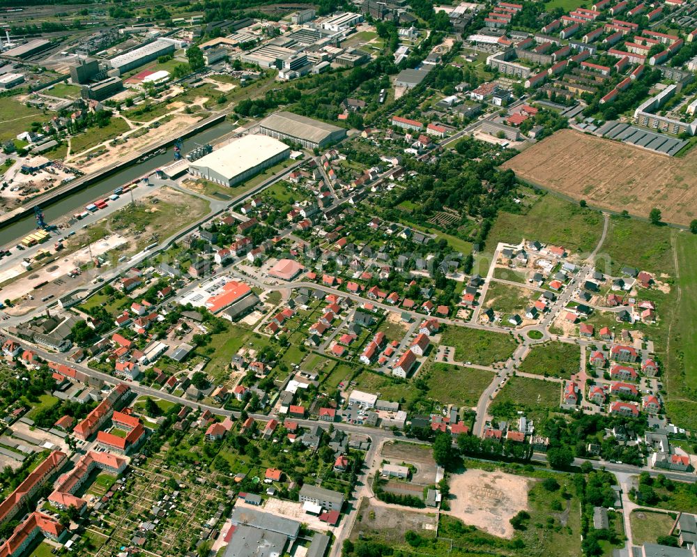 Riesa from above - Residential area - mixed development of a multi-family housing estate and single-family housing estate in Riesa in the state Saxony, Germany