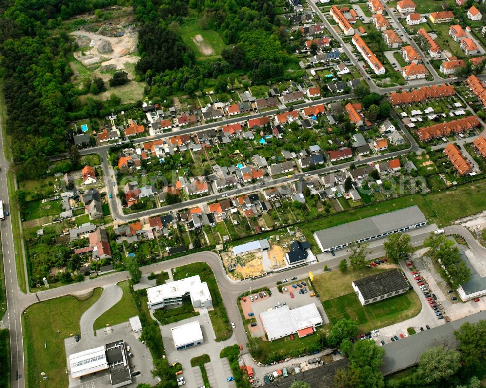 Roßlau Elbe from above - Residential area - mixed development of a multi-family housing estate and single-family housing estate in Roßlau Elbe in the state Saxony-Anhalt, Germany