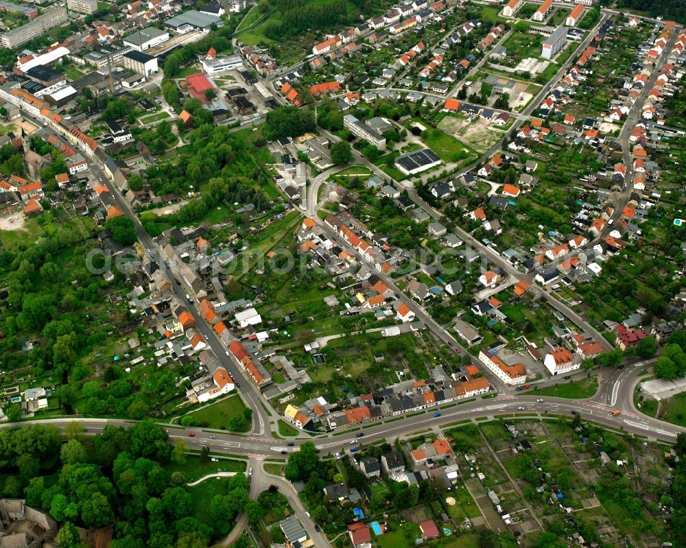 Aerial photograph Roßlau Elbe - Residential area - mixed development of a multi-family housing estate and single-family housing estate in Roßlau Elbe in the state Saxony-Anhalt, Germany