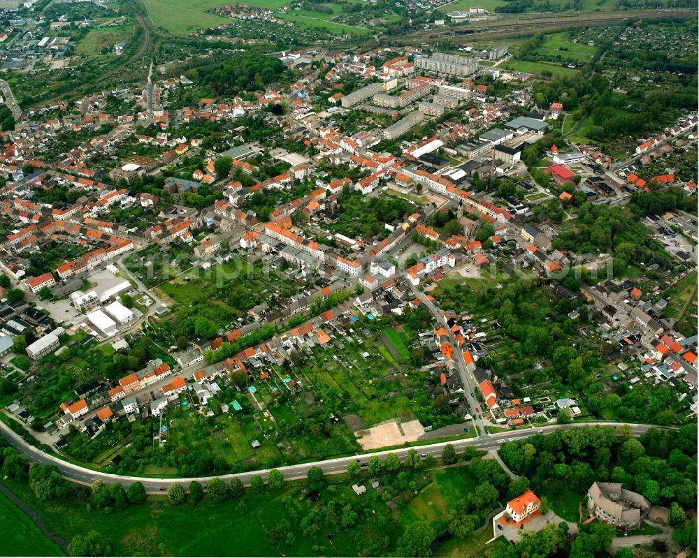 Roßlau Elbe from above - Residential area - mixed development of a multi-family housing estate and single-family housing estate in Roßlau Elbe in the state Saxony-Anhalt, Germany