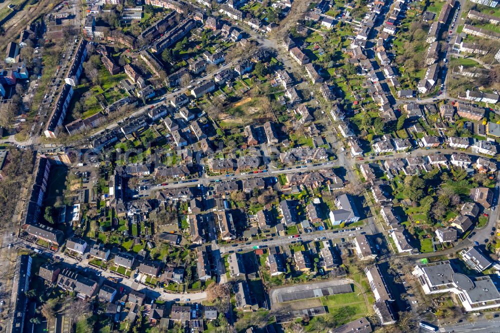 Aerial photograph Röttgersbach - Residential area - mixed development of a multi-family housing estate and single-family housing estate in Röttgersbach in the state North Rhine-Westphalia, Germany