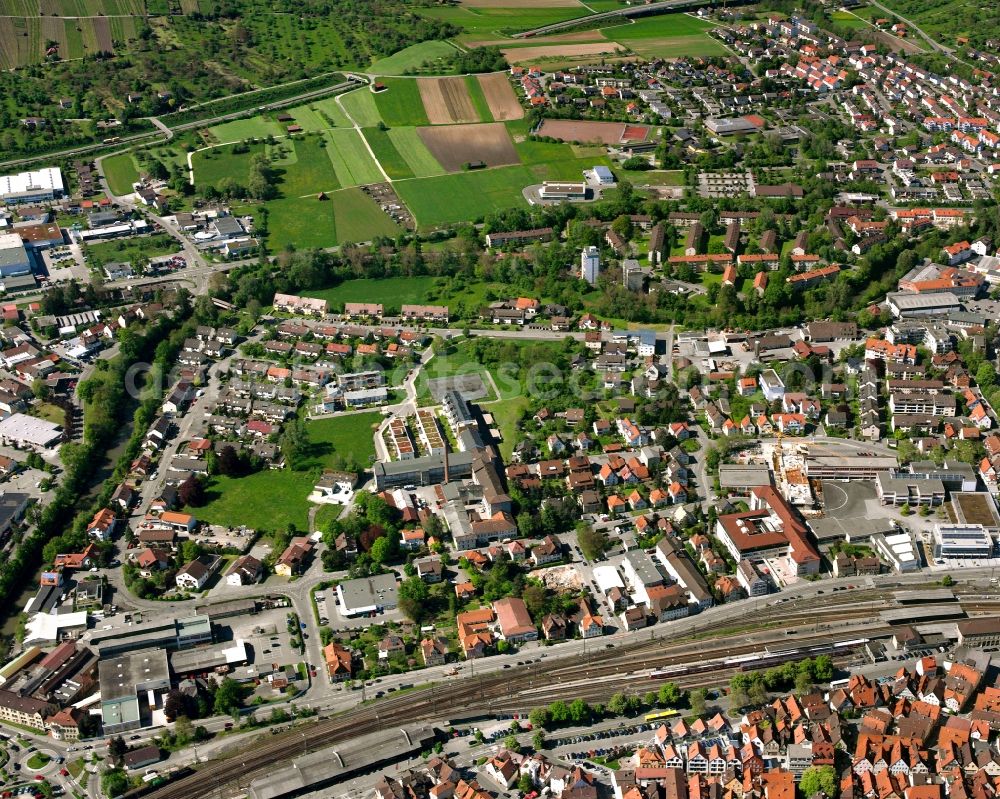 Aerial photograph Schorndorf - Residential area - mixed development of a multi-family housing estate and single-family housing estate in Schorndorf in the state Baden-Wuerttemberg, Germany