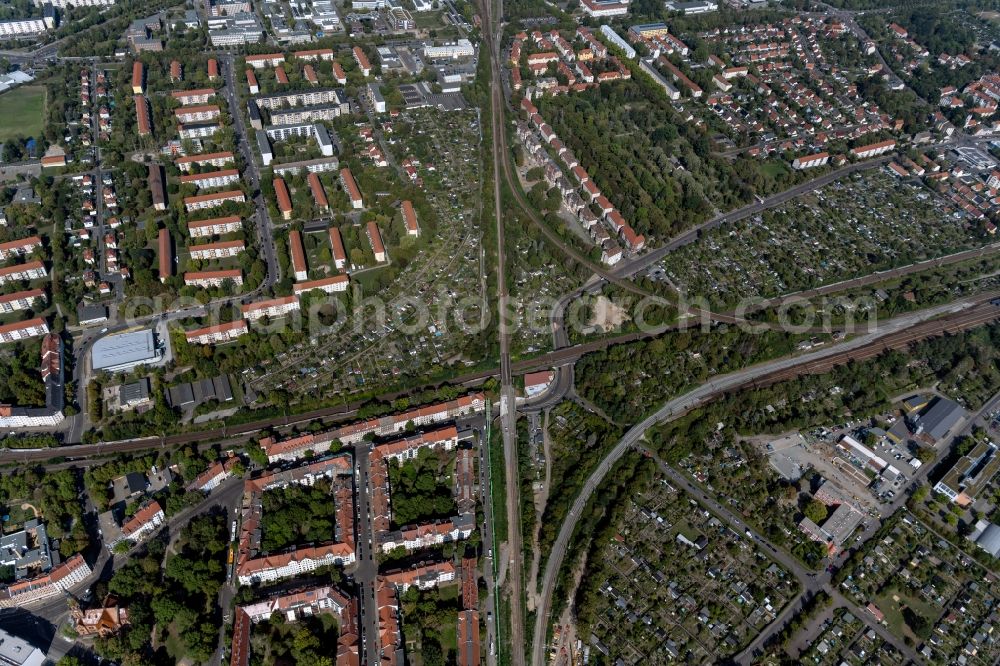 Leipzig from the bird's eye view: Residential area - mixed development of a multi-family housing estate and single-family housing estate in Sellerhausen in the state Saxony, Germany