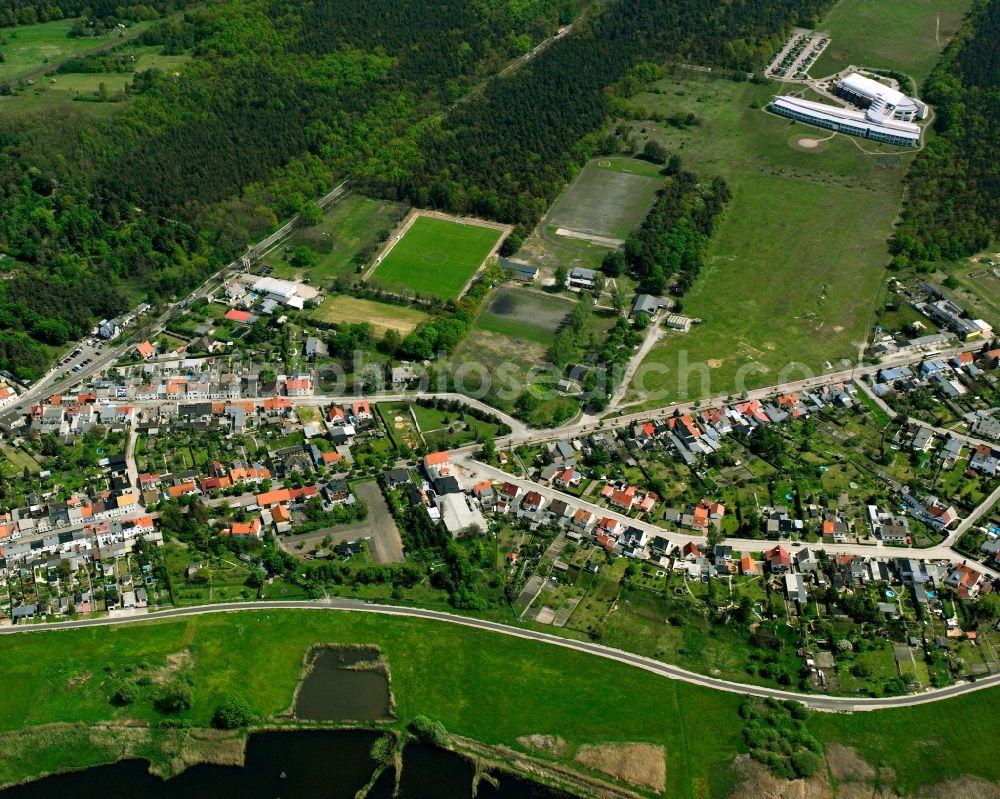 Serno from above - Residential area - mixed development of a multi-family housing estate and single-family housing estate in Serno in the state Saxony-Anhalt, Germany