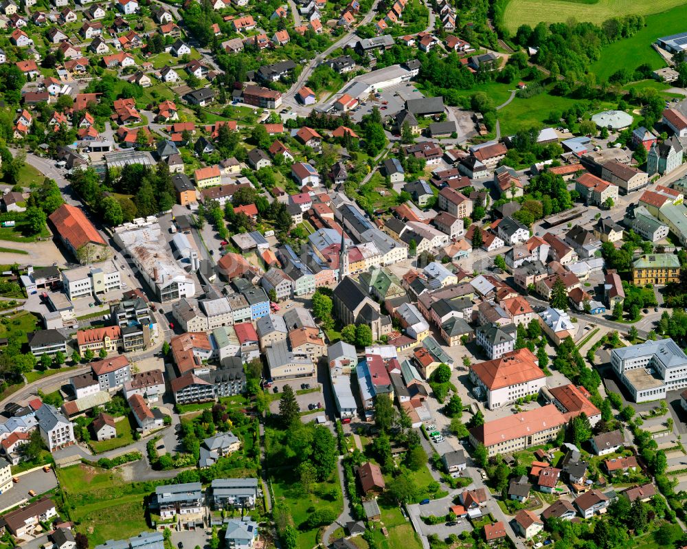 Solla from above - Residential area - mixed development of a multi-family housing estate and single-family housing estate in Solla in the state Bavaria, Germany