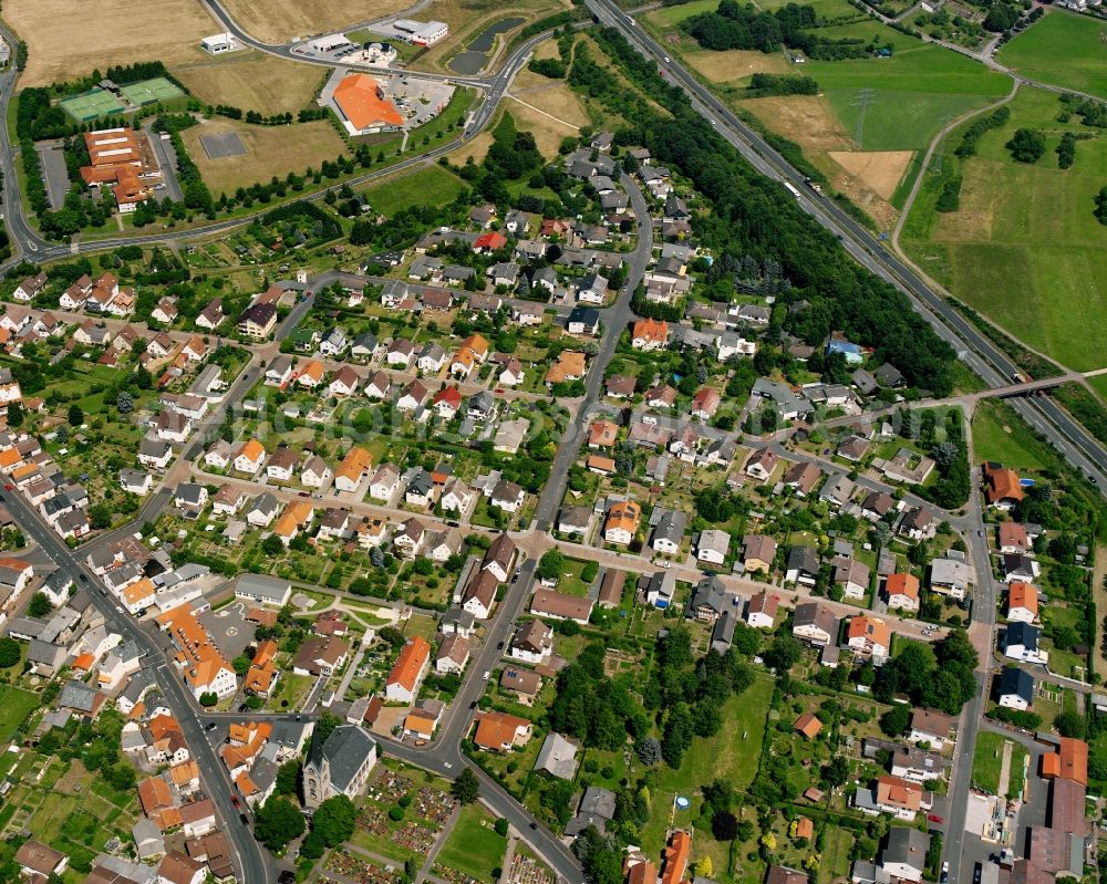 Aerial photograph Steinbach - Residential area - mixed development of a multi-family housing estate and single-family housing estate in Steinbach in the state Hesse, Germany