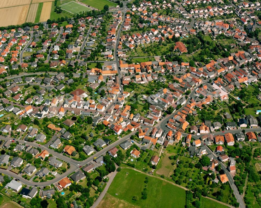 Aerial image Steinbach - Residential area - mixed development of a multi-family housing estate and single-family housing estate in Steinbach in the state Hesse, Germany