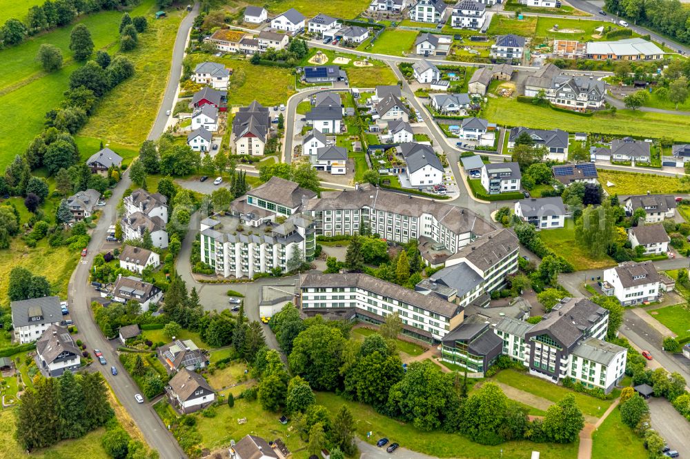 Aerial photograph Am Stöppelsweg - Residential area - mixed development of a multi-family housing estate and single-family housing estate in Am Stoeppelsweg in the state North Rhine-Westphalia, Germany