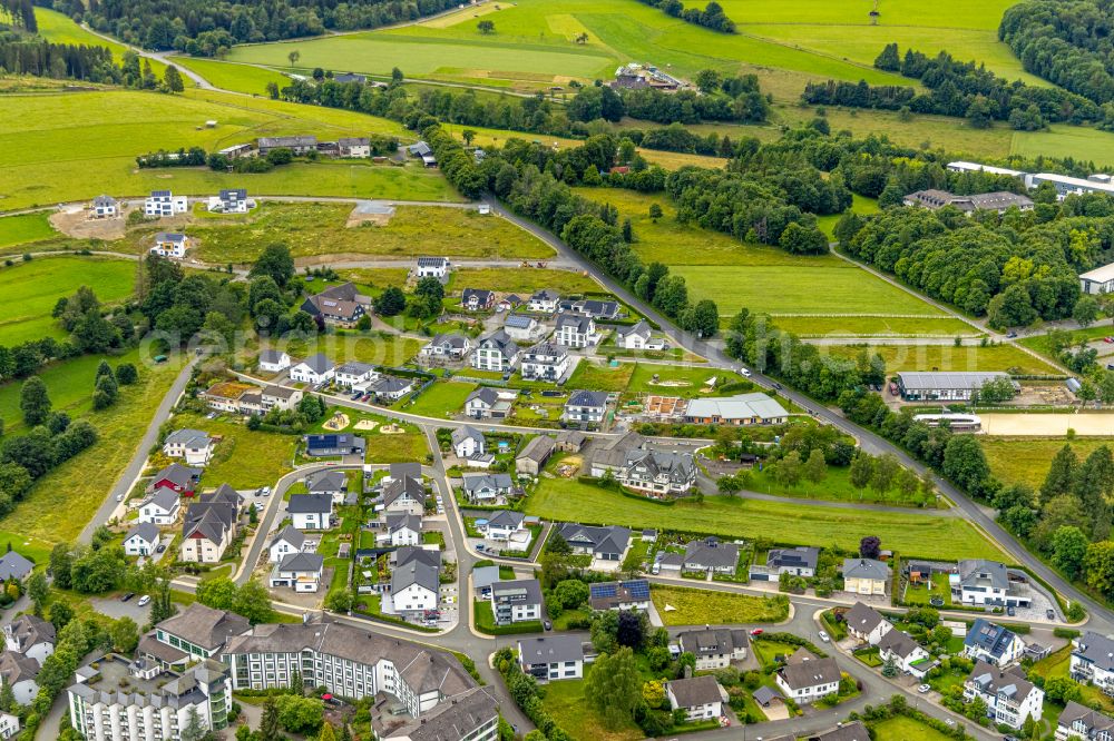 Am Stöppelsweg from above - Residential area - mixed development of a multi-family housing estate and single-family housing estate in Am Stoeppelsweg in the state North Rhine-Westphalia, Germany