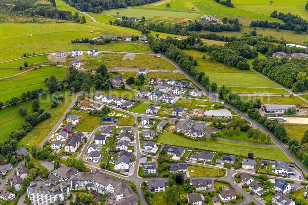 Am Stöppelsweg from the bird's eye view: Residential area - mixed development of a multi-family housing estate and single-family housing estate in Am Stoeppelsweg in the state North Rhine-Westphalia, Germany