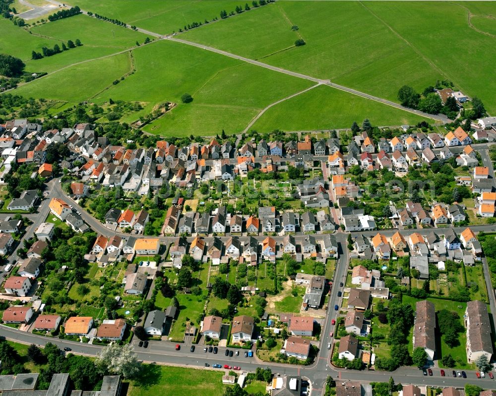 Aerial photograph Watzenborn-Steinberg - Residential area - mixed development of a multi-family housing estate and single-family housing estate in Watzenborn-Steinberg in the state Hesse, Germany