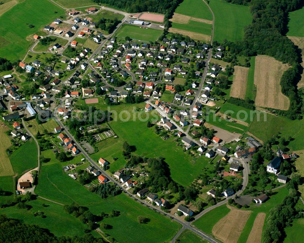 Aerial photograph Weiersbach - Residential area - mixed development of a multi-family housing estate and single-family housing estate in Weiersbach in the state Rhineland-Palatinate, Germany