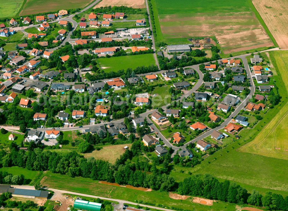 Weitersweiler from the bird's eye view: Residential area - mixed development of a multi-family housing estate and single-family housing estate in Weitersweiler in the state Rhineland-Palatinate, Germany