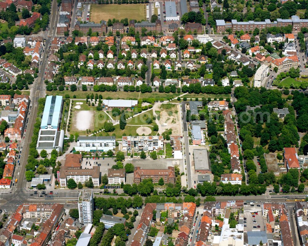 Weststadt from the bird's eye view: Residential area - mixed development of a multi-family housing estate and single-family housing estate in Weststadt in the state Baden-Wuerttemberg, Germany