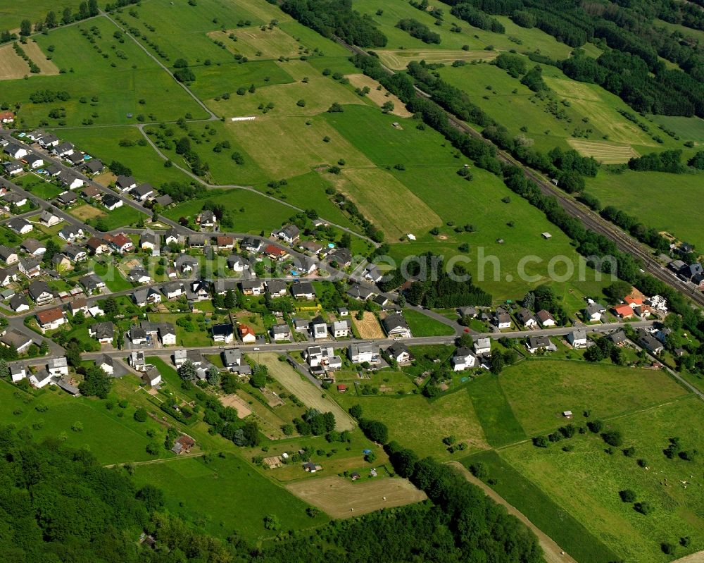 Aerial photograph Wilsenroth - Residential area - mixed development of a multi-family housing estate and single-family housing estate in Wilsenroth in the state Hesse, Germany