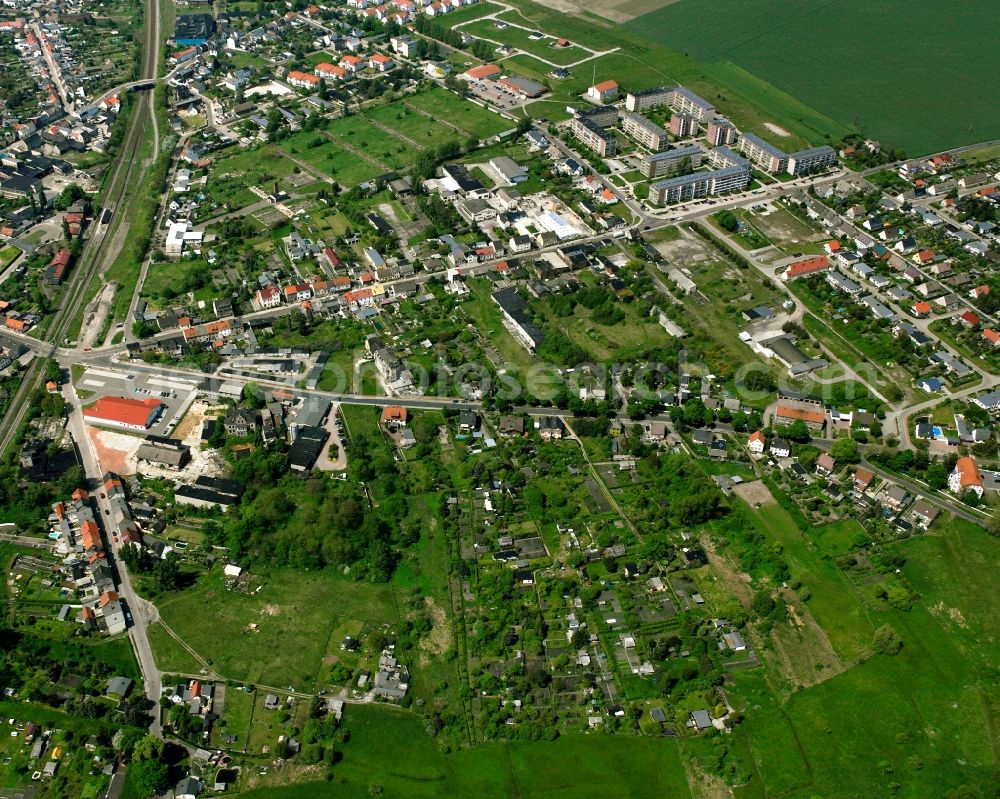 Aerial image Wörlitz - Residential area - mixed development of a multi-family housing estate and single-family housing estate in Wörlitz in the state Saxony-Anhalt, Germany