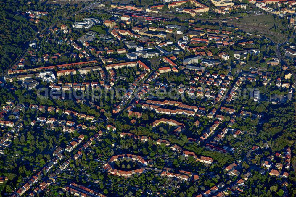 Aerial photograph Ziebigk - Residential area - mixed development of a multi-family housing estate and single-family housing estate in Ziebigk in the state Saxony-Anhalt, Germany