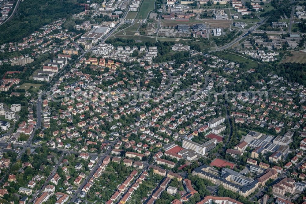 Aerial photograph Würzburg - Residential area - mixed development of a multi-family housing estate and single-family housing estate between Vogler street and Am Galgenberg in the district Frauenland in Wuerzburg in the state Bavaria, Germany