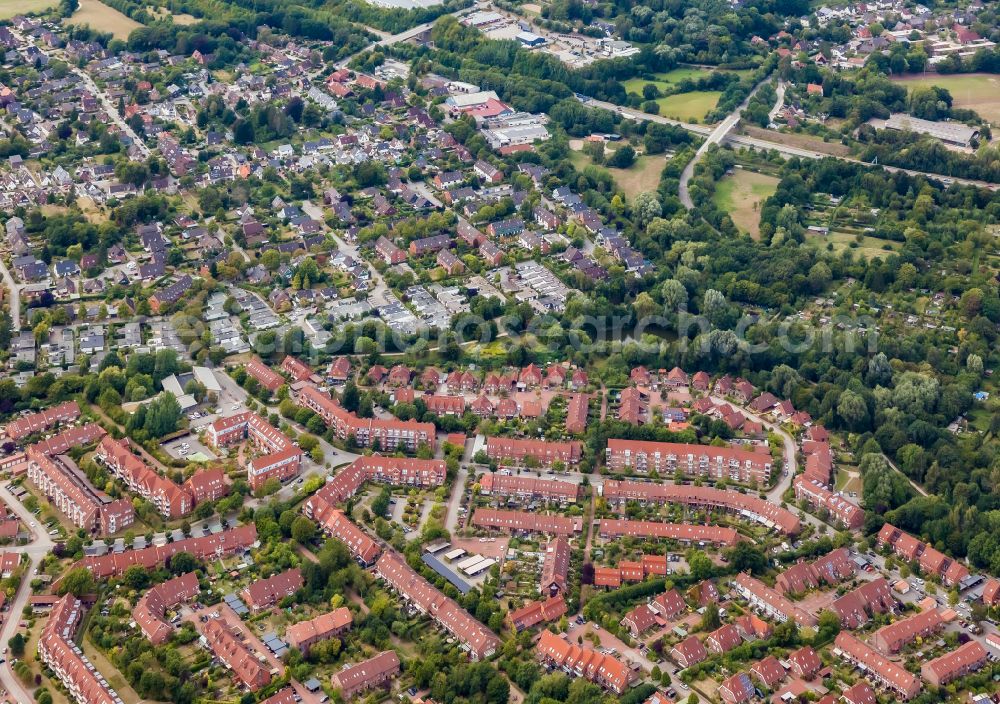 Kiel from above - Residential area - mixed development of multi-family and single-family house settlement in the Russee - Hammer district of Kiel in Kiel in the state Schleswig-Holstein, Germany