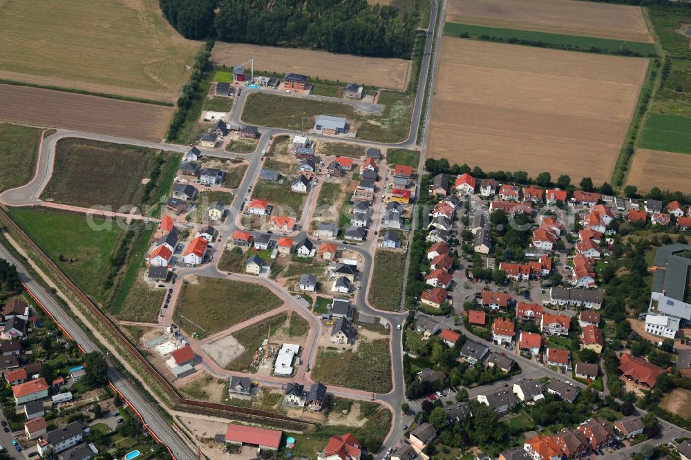 Nackenheim from above - Residential area with surrounding field landscape along the Karl-Arand-Strasse. Family homes and construction sites of other houses in Nackenheim in the state of Rhineland-Palatinate