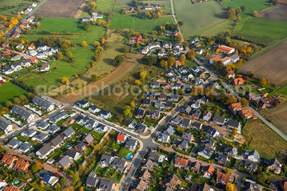 Aerial photograph Hamm - Single-family residential area Gruener Winkel in the autumnal Braam-Ostwennemar part of Hamm in the state of North Rhine-Westphalia