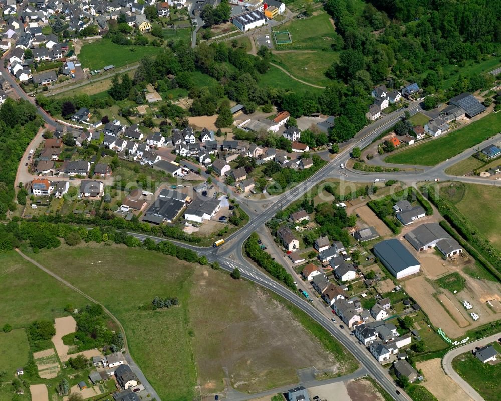 Plaidt from the bird's eye view: Residential area in Plaidt in the state of Rhineland-Palatinate. The borough and municipiality is located in the county district of Mayen-Koblenz in the North of the federal motorway A61 in the valley of the river Nette