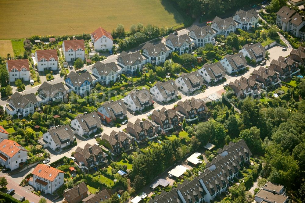 Velbert OT Langenberg from the bird's eye view: View of a housing area in the district of Langenberg in Velbert in the state of North Rhine-Westphalia