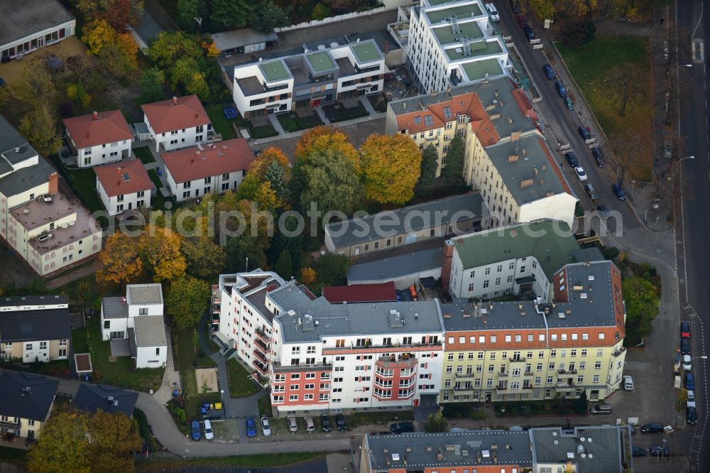 Berlin Pankow from above - Residential area on the road Pichelswerder - Wollankstrasse in Berlin - Pankow