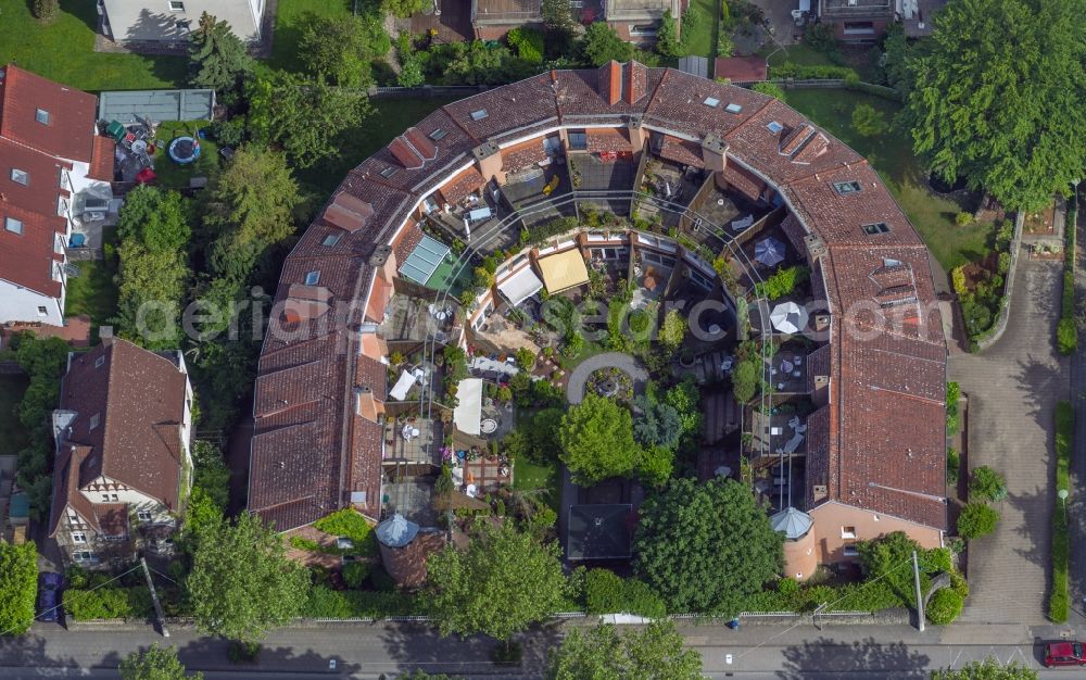 Hagen from above - View of a housing area with a townhouse in Hagen in the state North Rhine-Westphalia