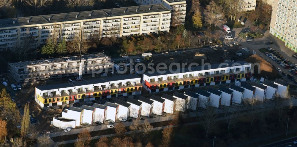 Berlin from the bird's eye view: Residential area a row house settlement Im Achterkastell destrict Lichtenberg in Berlin