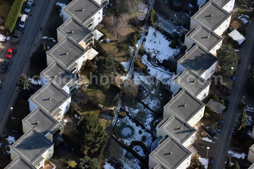 Aerial image Bernau - Residential area a row house settlement Angarastrasse - Wolchowstrasse in Bernau in the state Brandenburg