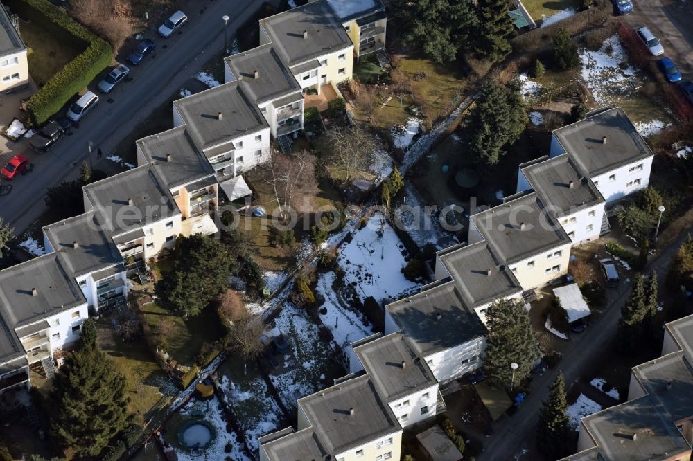 Aerial photograph Bernau - Residential area a row house settlement Angarastrasse - Wolchowstrasse in Bernau in the state Brandenburg