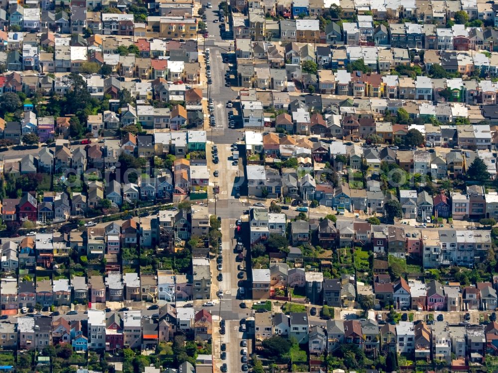 San Francisco from the bird's eye view: Residential area a row house settlement on Bay Area in San Francisco in California, USA