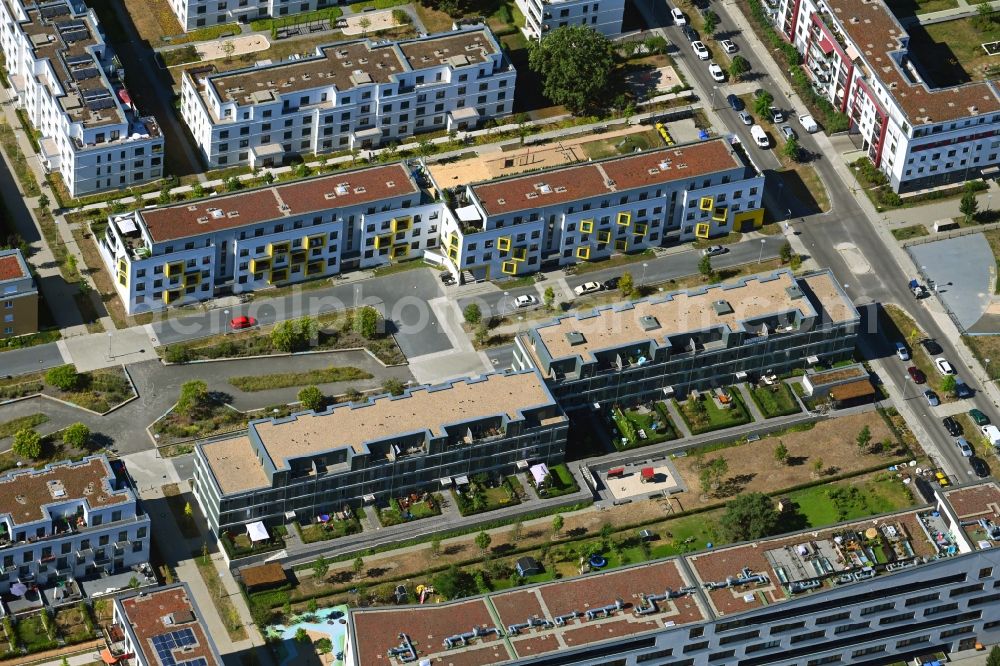 Berlin from above - Residential area a row house settlement along the Katharina-Boll-Dornberger-Strasse in the district Adlershof in Berlin, Germany