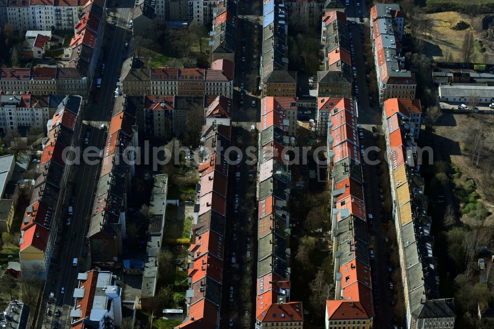 Aerial image Leipzig - Residential area a row house settlement along the Ludwigstrasse in the district Volkmarsdorf in Leipzig in the state Saxony