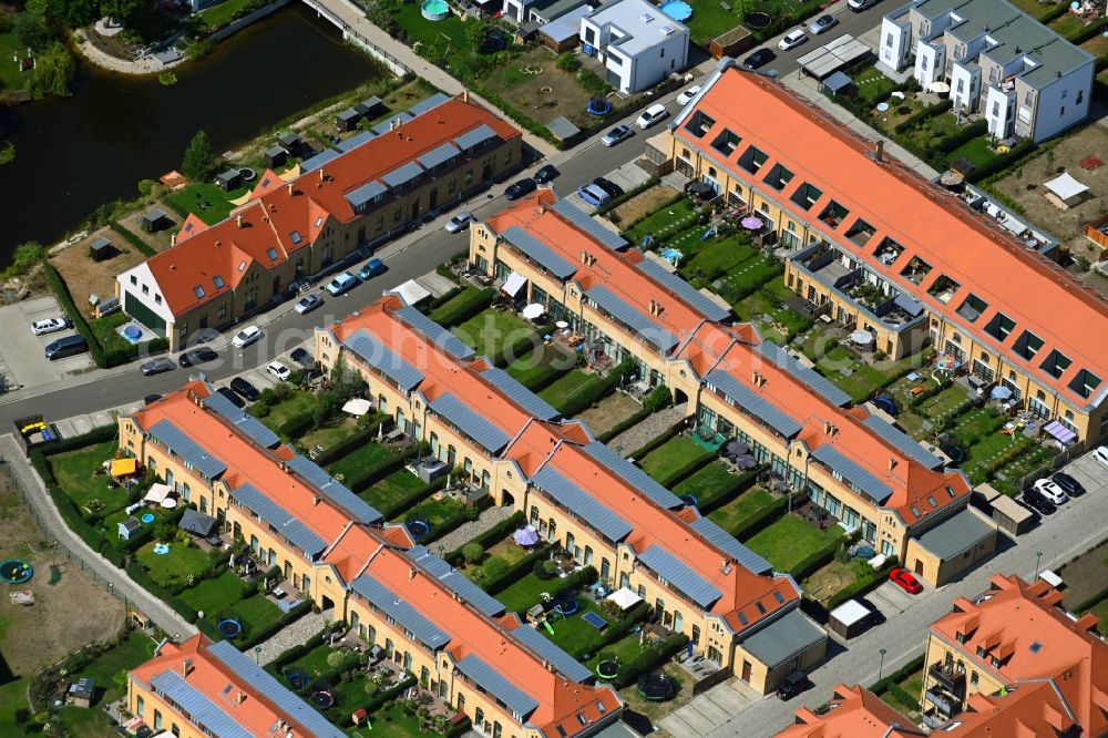 Aerial photograph Leipzig - Residential area a row house settlement on Fleissnerstrasse - Martin-Drucker-Strasse in Leipzig in the state Saxony, Germany