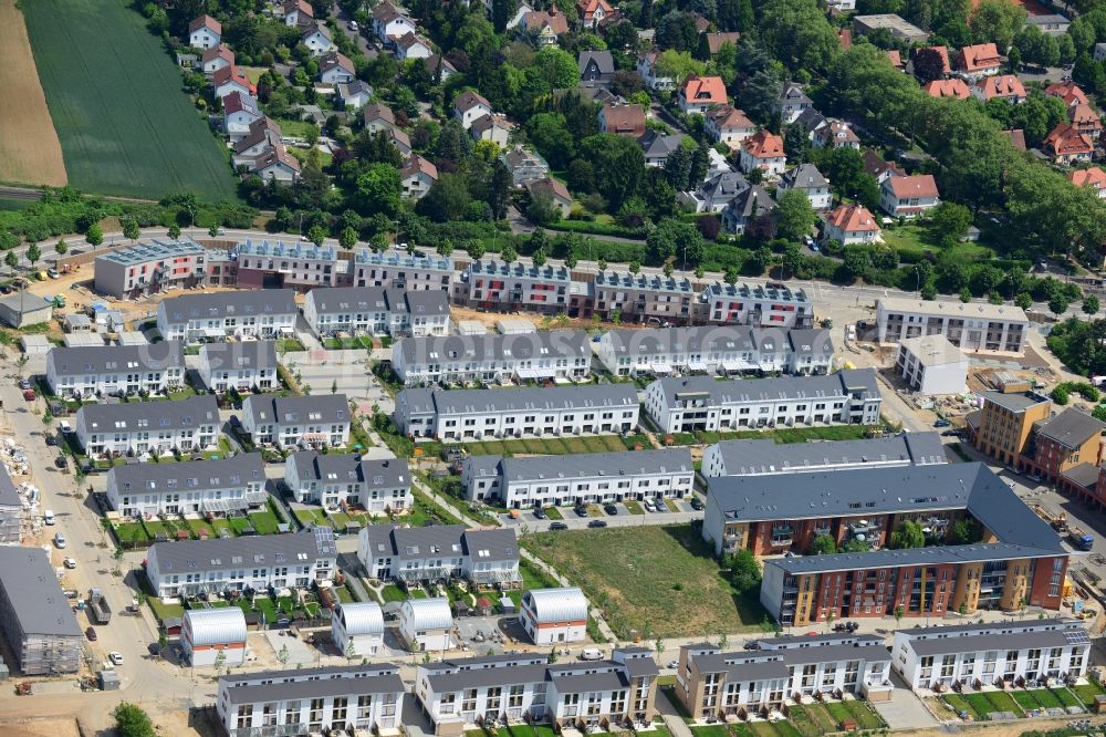 Aerial image Frankfurt am Main - Residential area a row house settlement in Frankfurt in the state Hesse