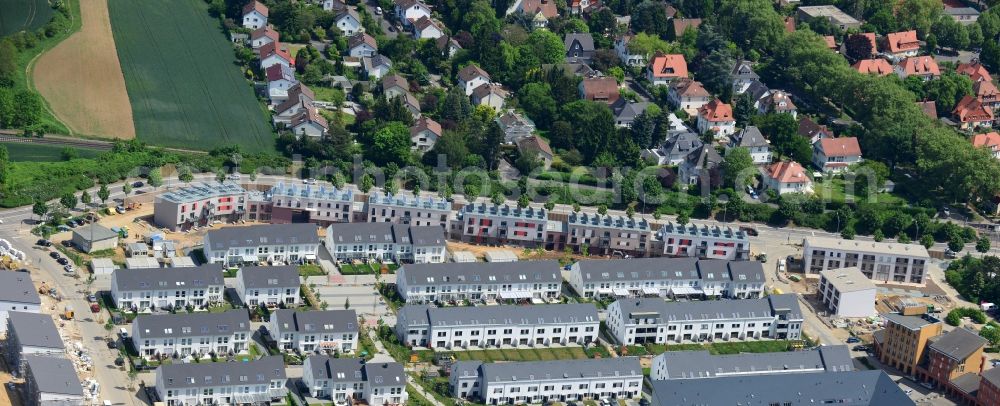 Frankfurt am Main from above - Residential area a row house settlement in Frankfurt in the state Hesse