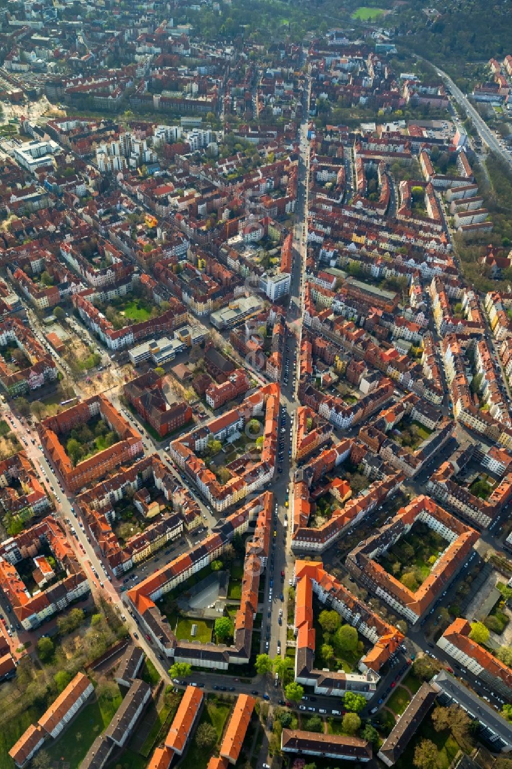 Aerial image Hannover - Residential area a row house settlement Foessestrasse in the district Linden-Limmer in Hannover in the state Lower Saxony, Germany