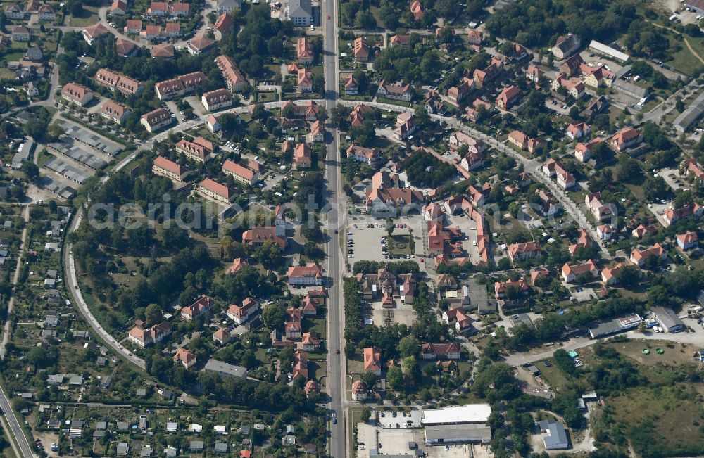 Senftenberg from above - Multi-family residential area in the form of a row house settlement Gartenstadt Marga on place Platz des Friedens in the district Brieske in Senftenberg in the state Brandenburg, Germany