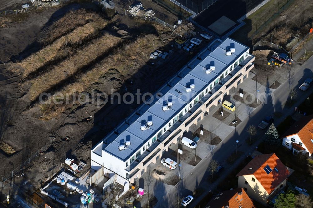 Berlin from the bird's eye view: Residential area a row house settlement on Habichtshorst in Berlin, Germany