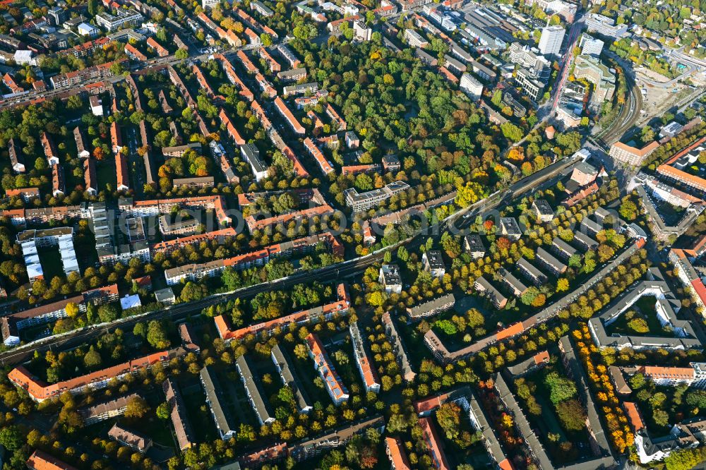 Aerial image Hamburg - Residential area a row house settlement on street Hasselbrookstrasse in the district Eilbek in Hamburg, Germany